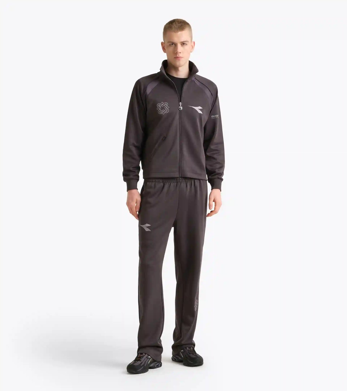 TRACK PANT LACK OF GUIDANCE