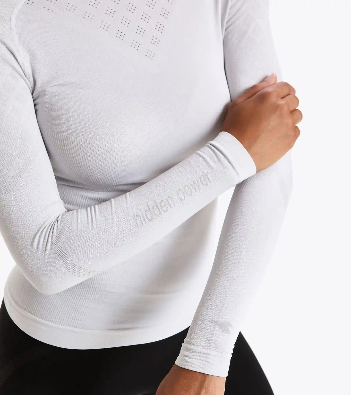 L. TURTLE NECK ACT