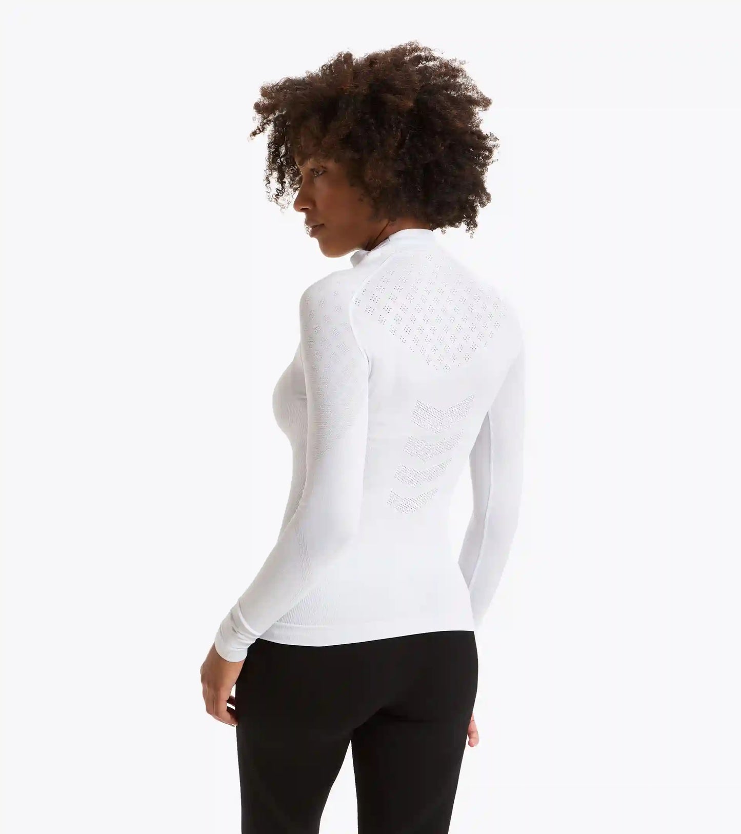 L. TURTLE NECK ACT