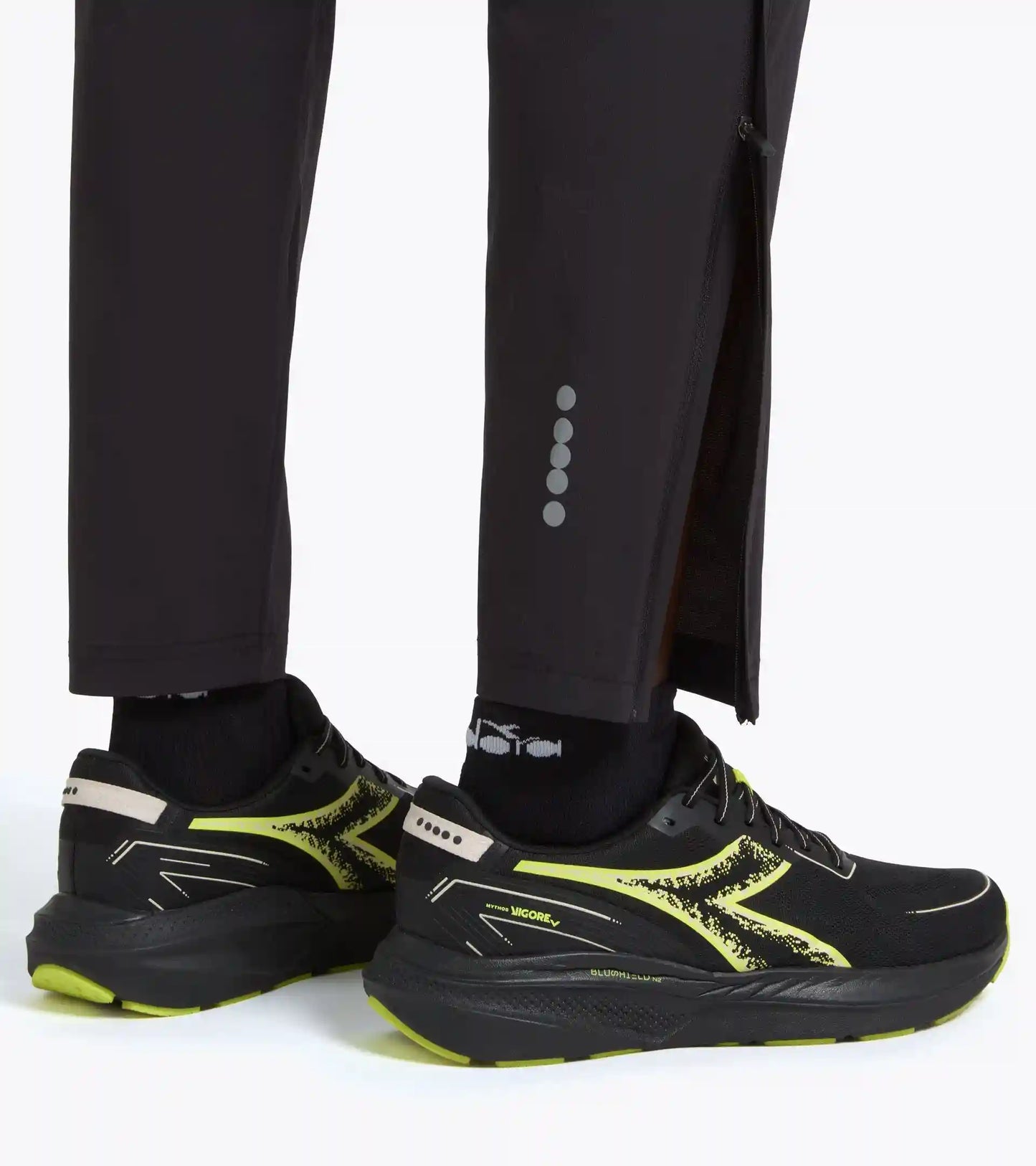 TECH PANTS