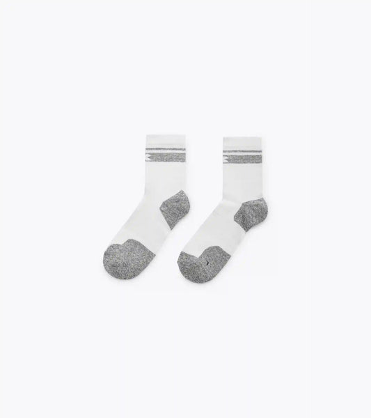 SOCKS COURT