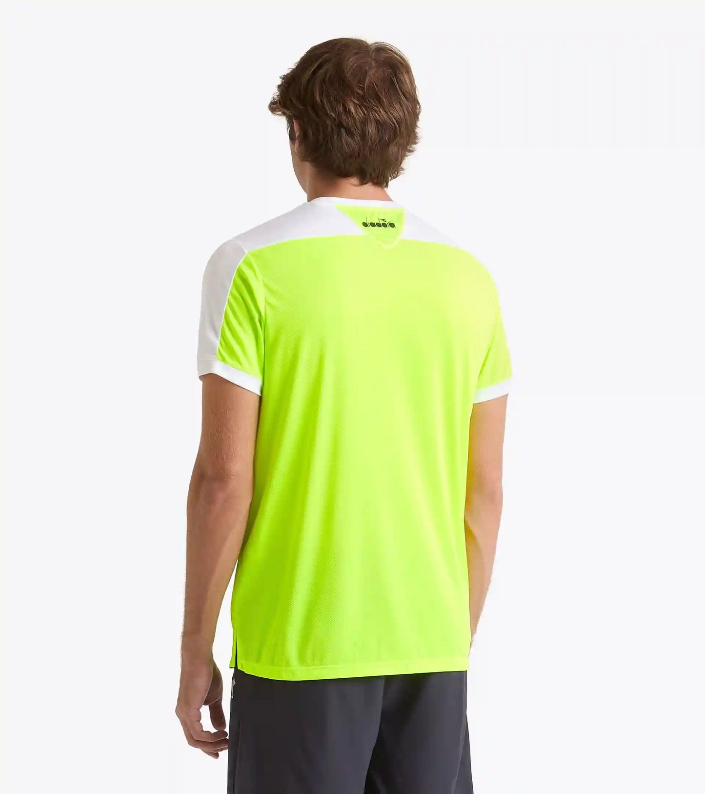 T-SHIRT COURT