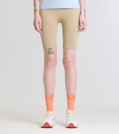 L. STRATOUNO HALF-TIGHT