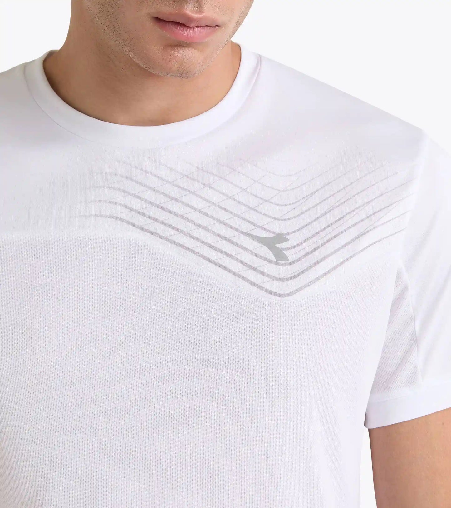 T-SHIRT COURT