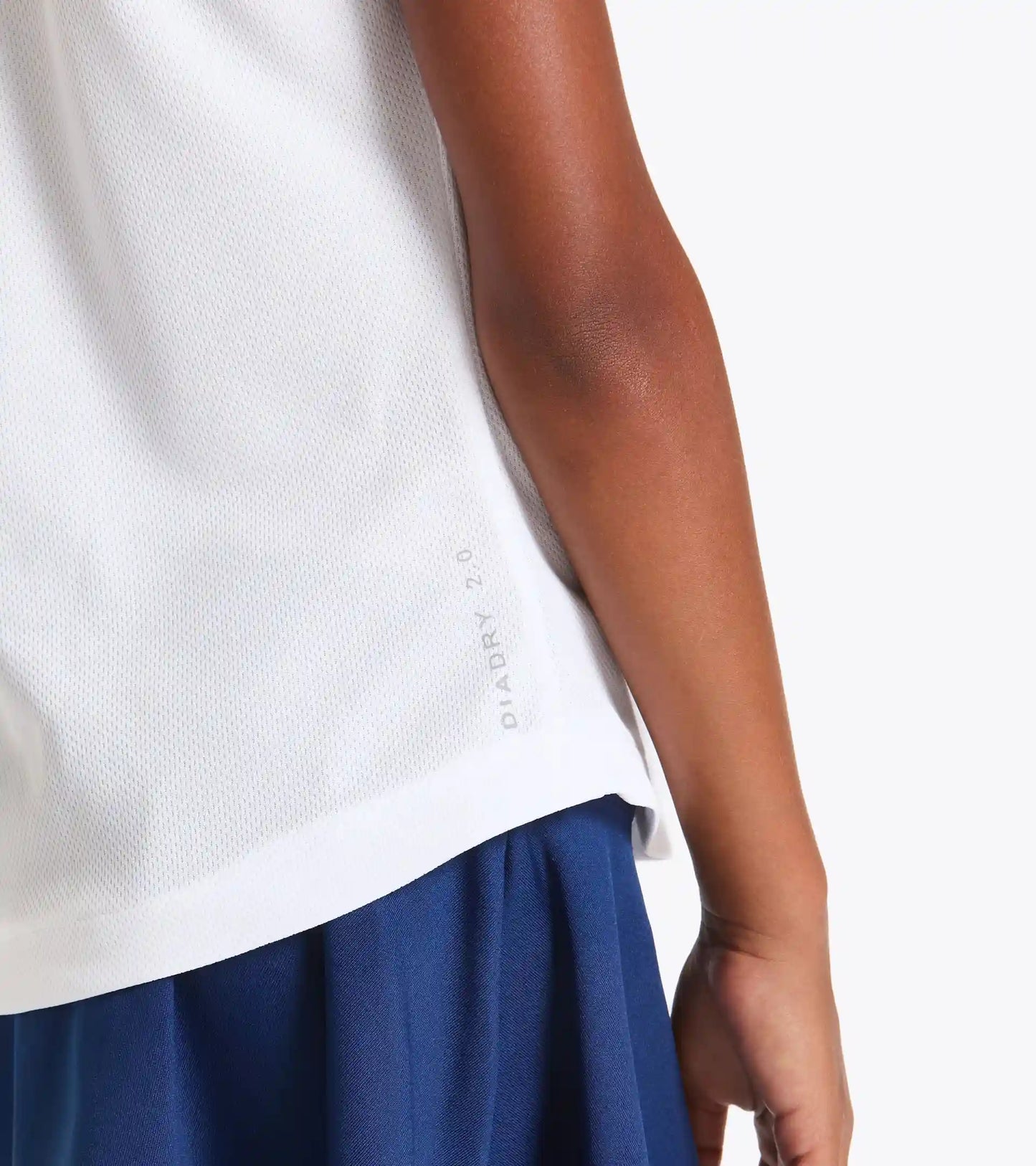 G. T-SHIRT COURT