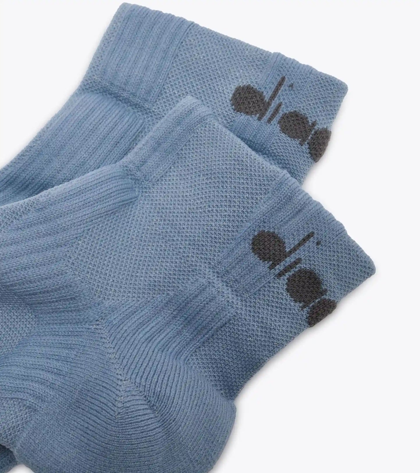 CUSHION QUARTER SOCKS