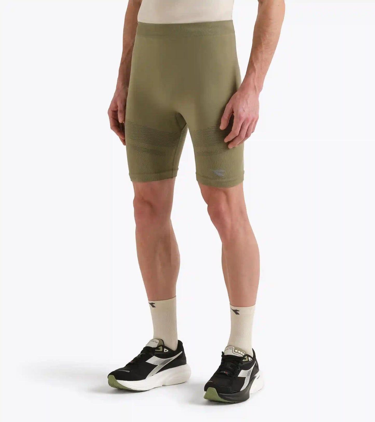 SHORTER STRATOUNO