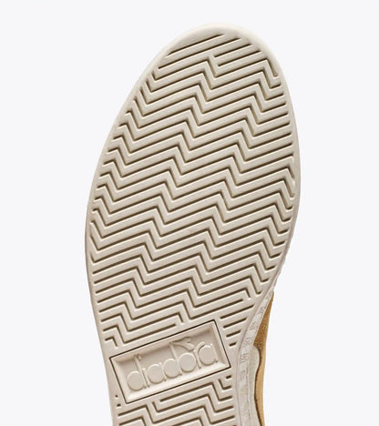GAME L HIGH WAXED SUEDE POP