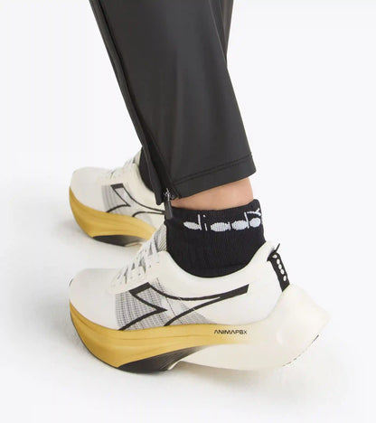 CUSHION QUARTER SOCKS