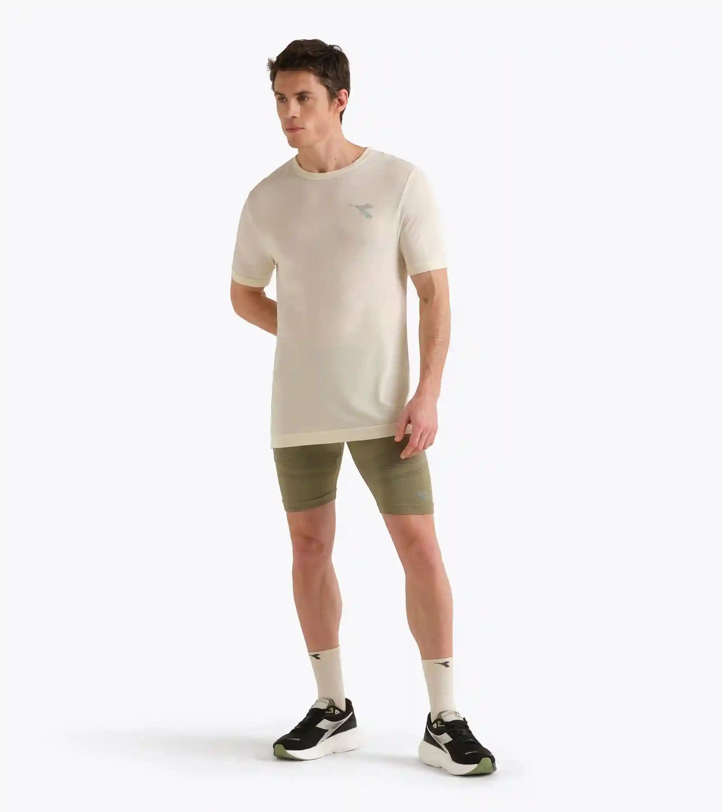 SHORTER STRATOUNO
