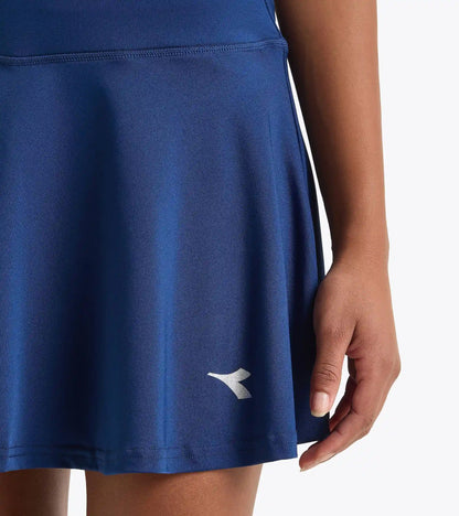 L. SKIRT COURT