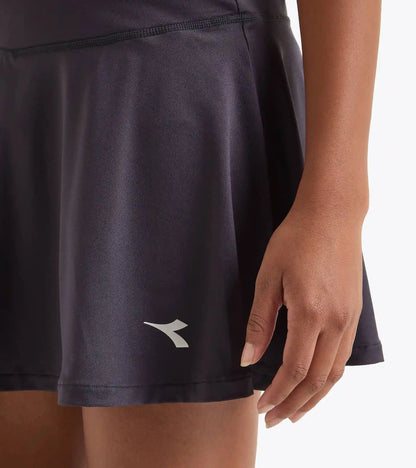 L. SKIRT COURT